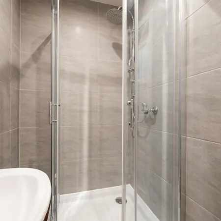 Nowolipki Standard By Bookinghost