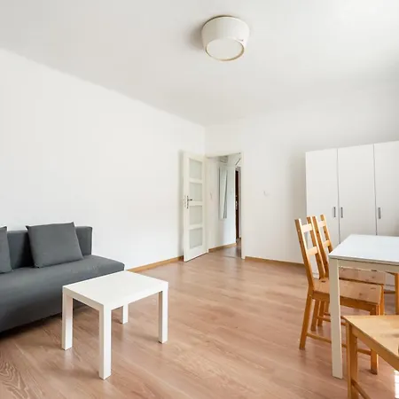 Nowolipki Standard By Bookinghost * 华沙