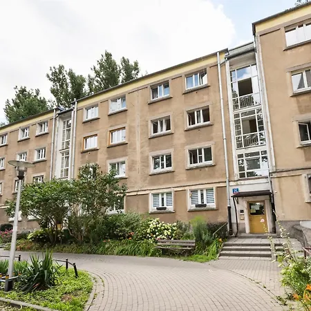 Nowolipki Standard By Bookinghost *